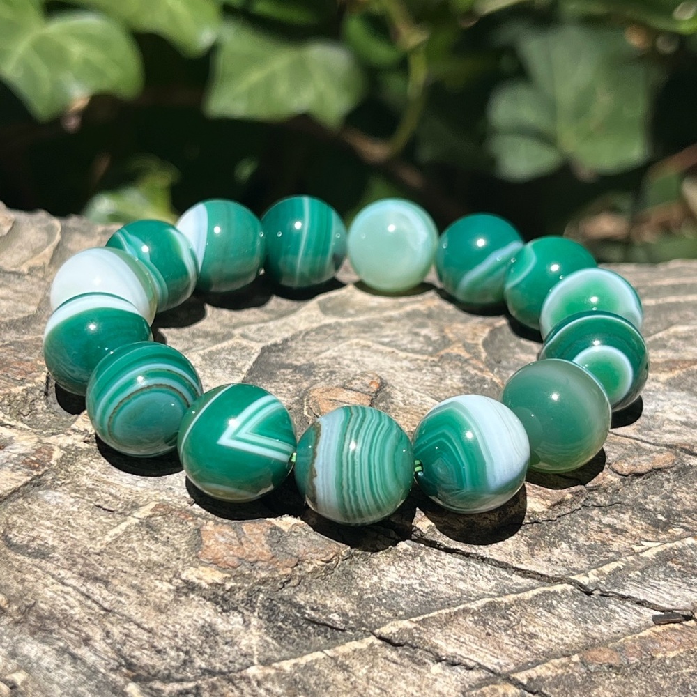 14mm green Botswana agate bracelet - Picture 4 of 8
